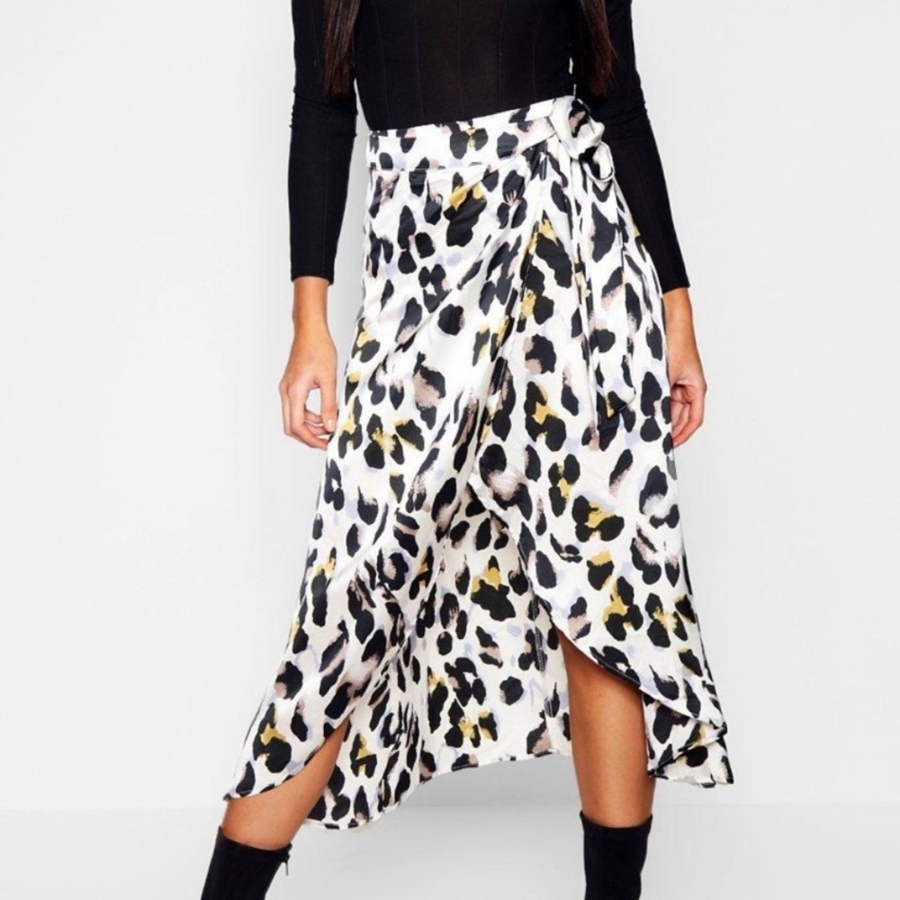 Boohoo Black and White Animal Print Midi Skirt